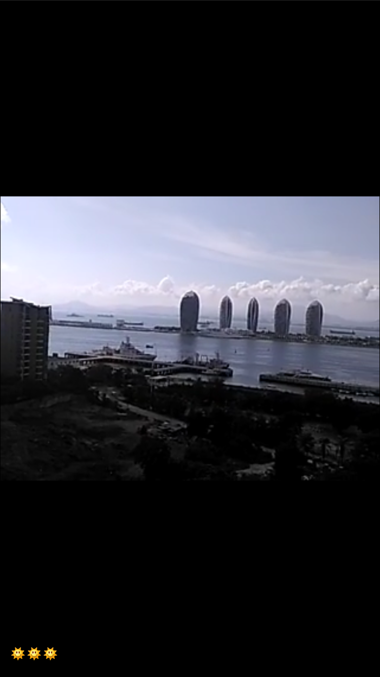 威尼斯蓝湾  3室2厅2卫    360.0万客厅