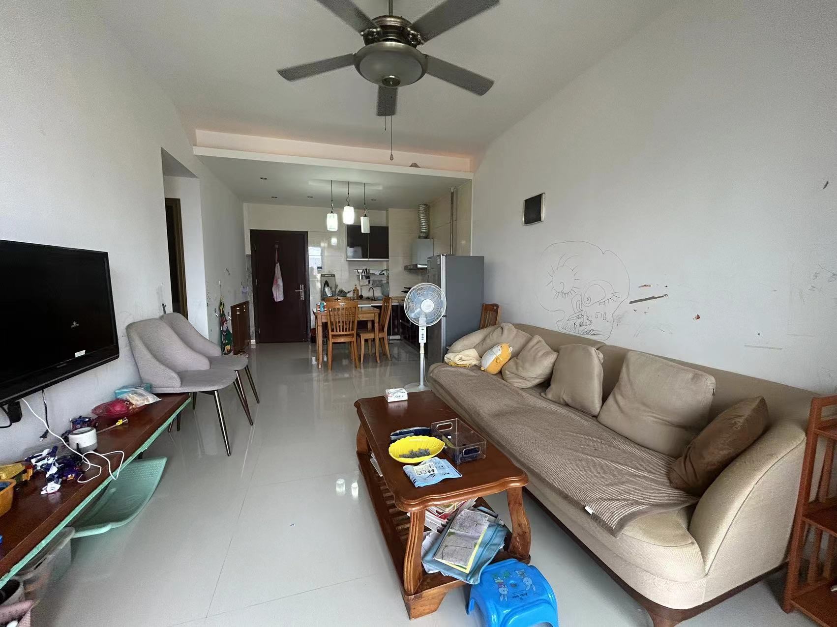 凤凰水城 2室1厅1卫 168.0万 凤凰水城 2室1厅1卫 168.0万客厅