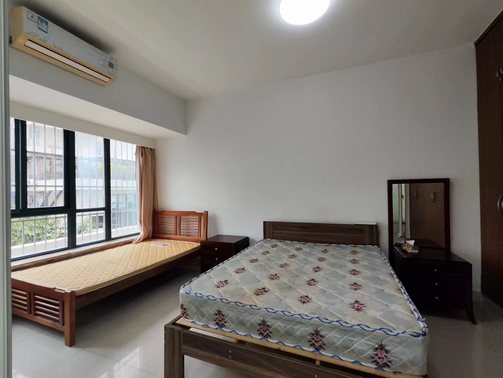 金蓝湾 1室1厅1卫 160.0万 金蓝湾 1室1厅1卫 160.0万客厅