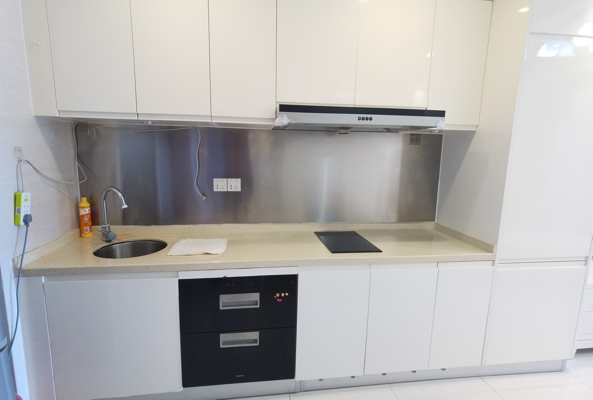 京海成鹿港溪山 1室1厅1卫 118.0万 京海成鹿港溪山 1室1厅1卫 118.0万客厅