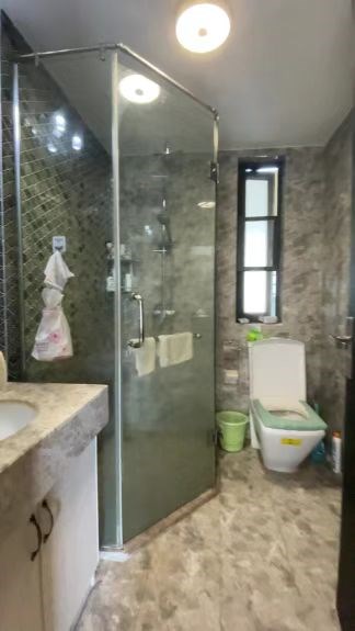 一山湖(一期) 2室2厅1卫 240.0万 一山湖(一期) 2室2厅1卫 240.0万客厅