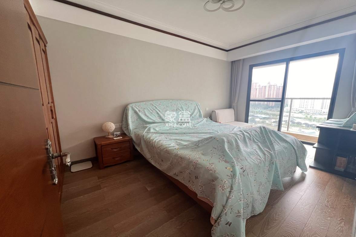 双大山湖湾 2室2厅1卫 235.0万 双大山湖湾 2室2厅1卫 235.0万客厅