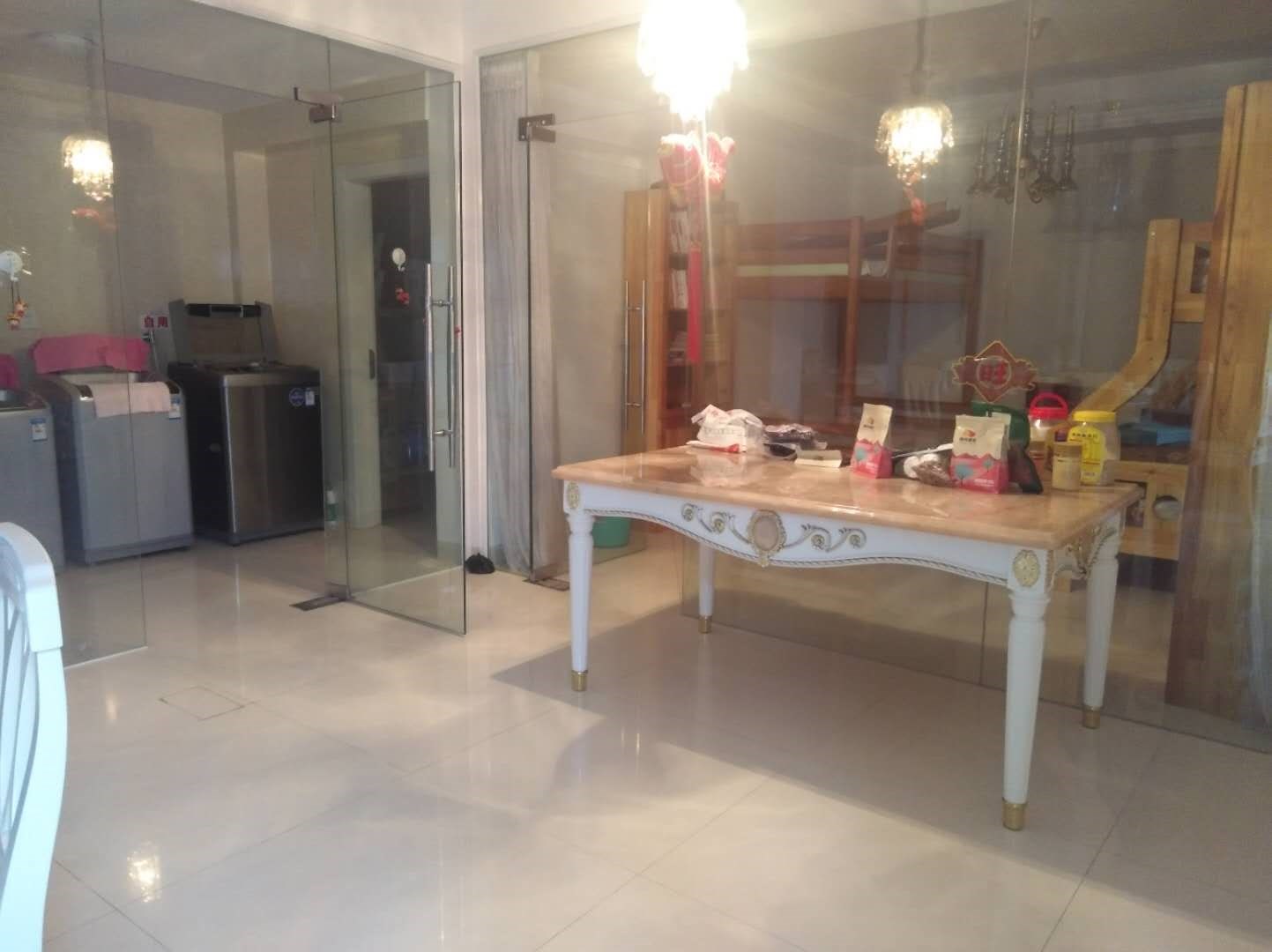 凤凰水城南岸别墅(御景天成) 4室2厅4卫 1000.0万 凤凰水城南岸别墅(御景天成) 4室2厅4卫 1000.0万客厅