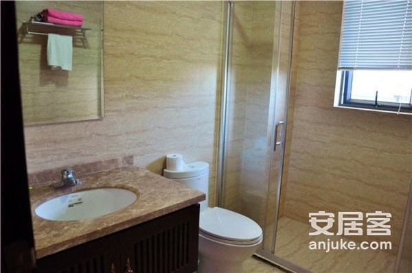 兰海花园三期  3室2厅2卫    500.0万 兰海花园三期  3室2厅2卫    500.0万客厅