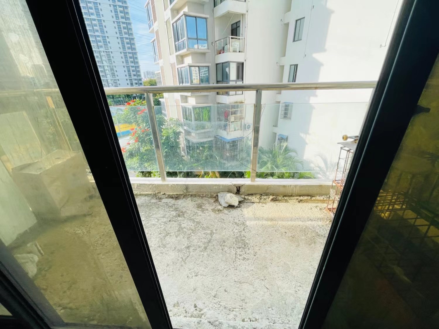 汇润花园 1室1厅1卫 120.0万 汇润花园 1室1厅1卫 120.0万客厅