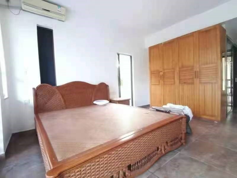 凤凰水城凤凰湾 3室2厅2卫 500.0万 凤凰水城凤凰湾 3室2厅2卫 500.0万客厅