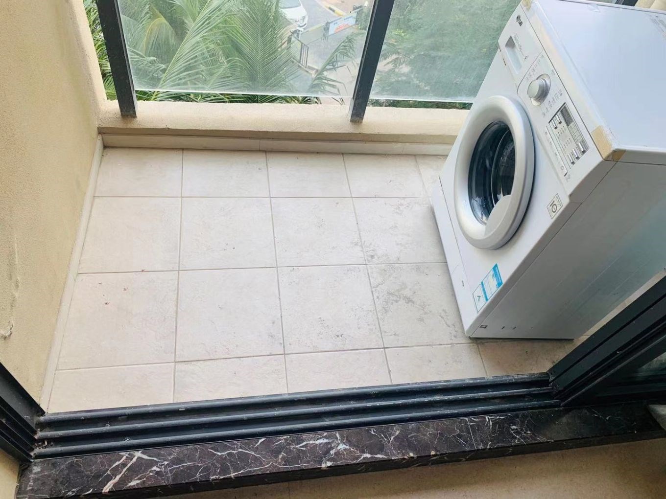 凤凰水城南岸  1室1厅1卫    110.0万 凤凰水城南岸  1室1厅1卫    110.0万客厅