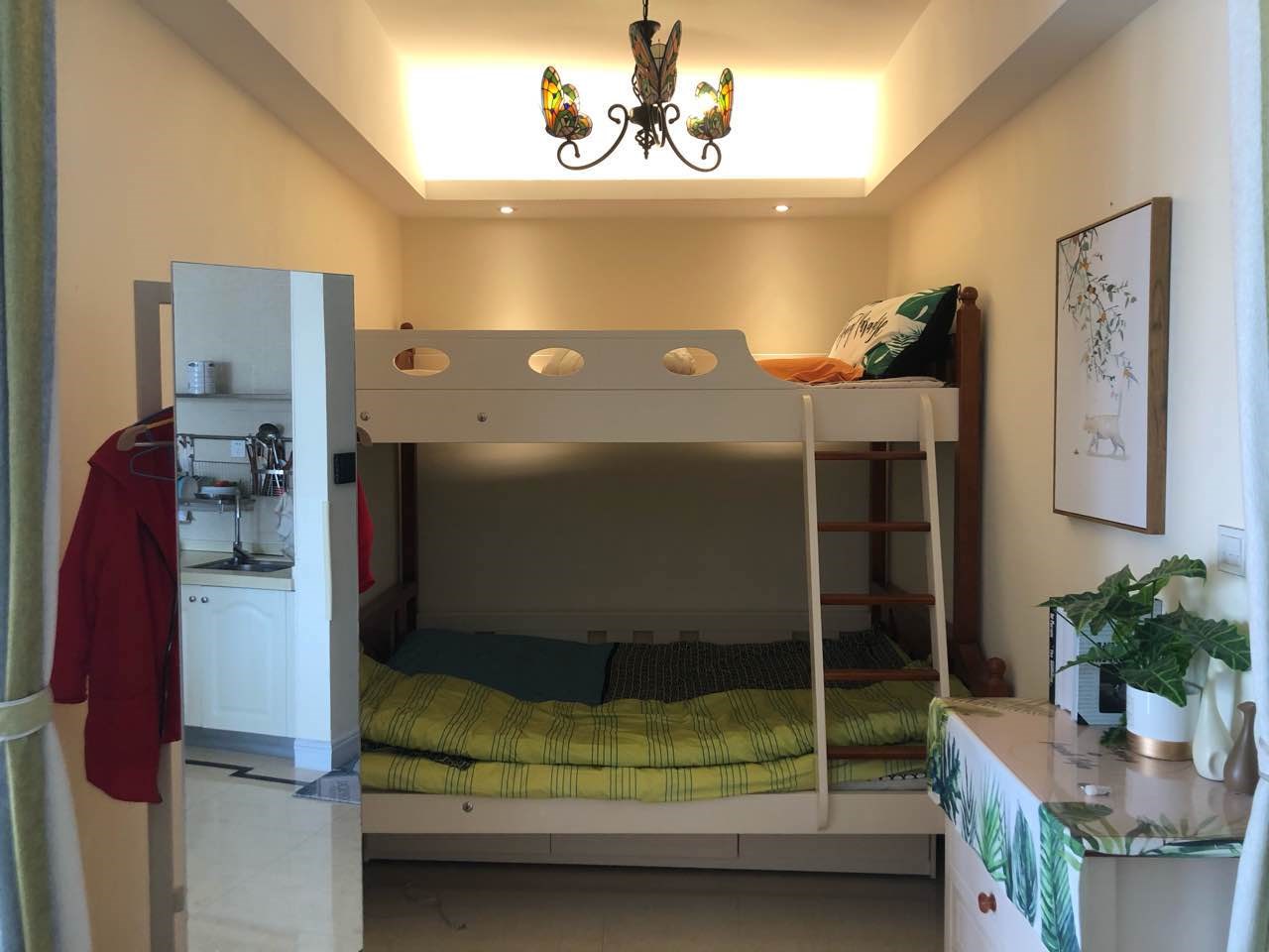 碧海蓝天  2室2厅1卫    240.0万 碧海蓝天  2室2厅1卫    240.0万客厅