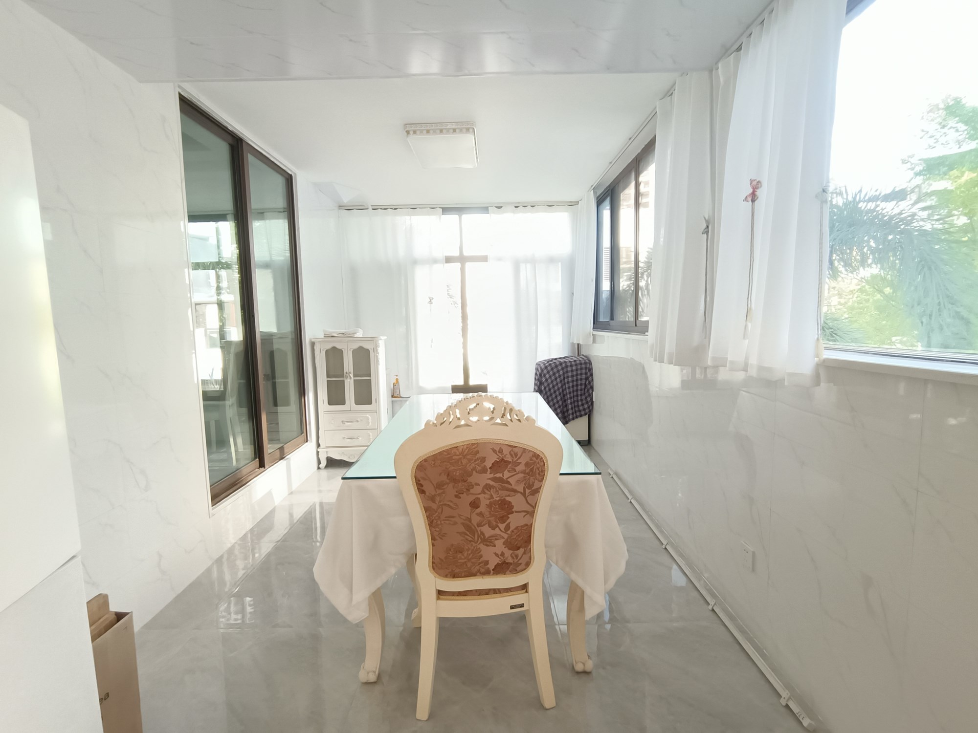 凤凰水城凤凰湾 3室2厅1卫 5000.0元/月 凤凰水城凤凰湾 3室2厅1卫 5000.0元/月室内图