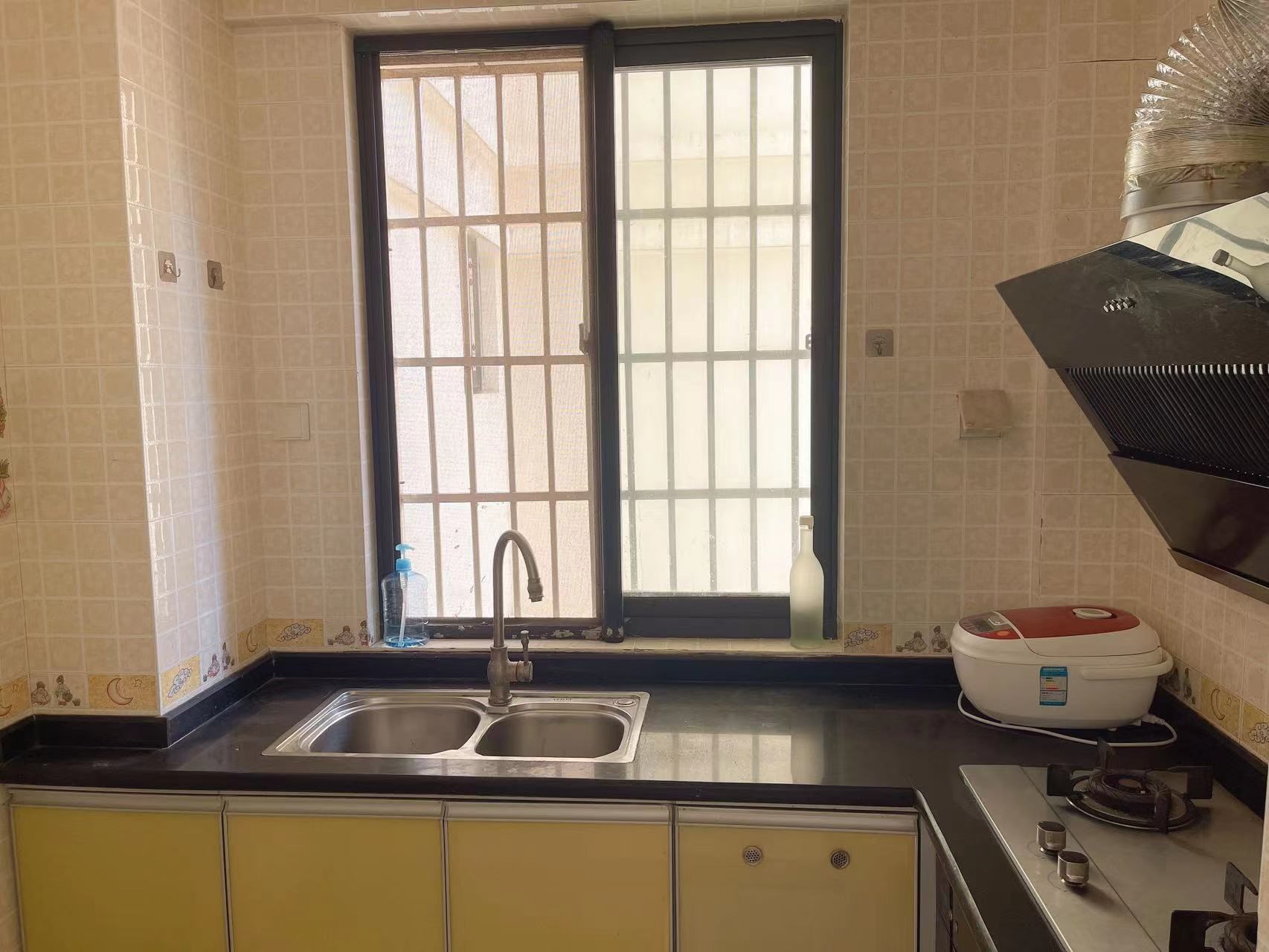 宁海花园 2室1厅1卫 3500.0元/月 宁海花园 2室1厅1卫 3500.0元/月室内图