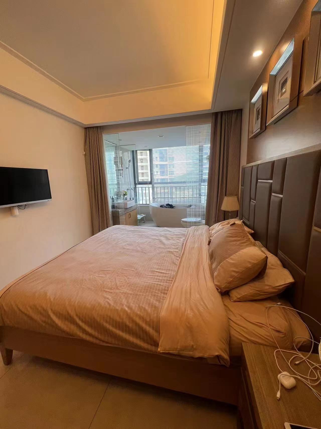 瑞都水郡 2室2厅2卫 180.0万 瑞都水郡 2室2厅2卫 180.0万客厅