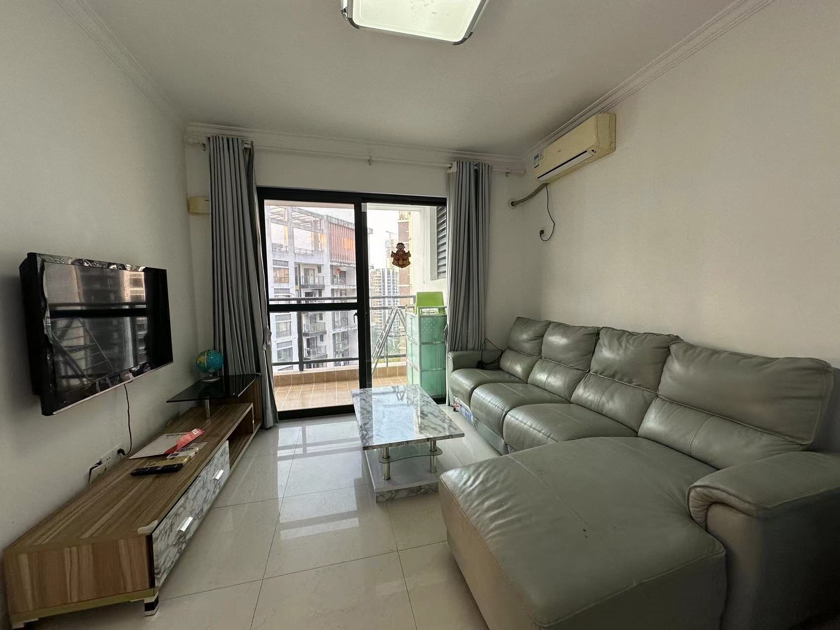 卓达东方巴哈马三期自由港湾 2室1厅1卫 185.0万 卓达东方巴哈马三期自由港湾 2室1厅1卫 185.0万客厅