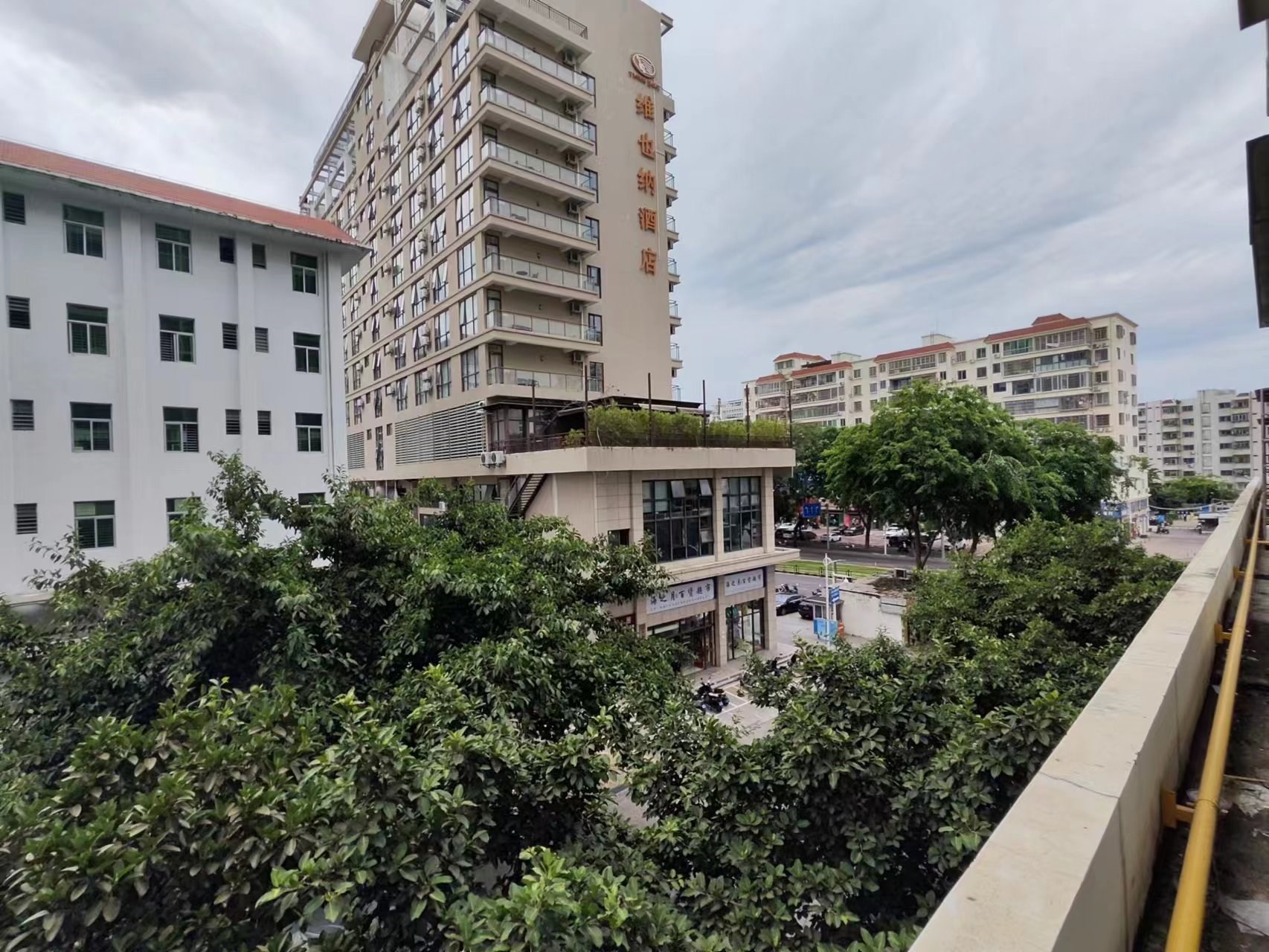 金蓝湾 1室1厅1卫 160.0万 金蓝湾 1室1厅1卫 160.0万客厅