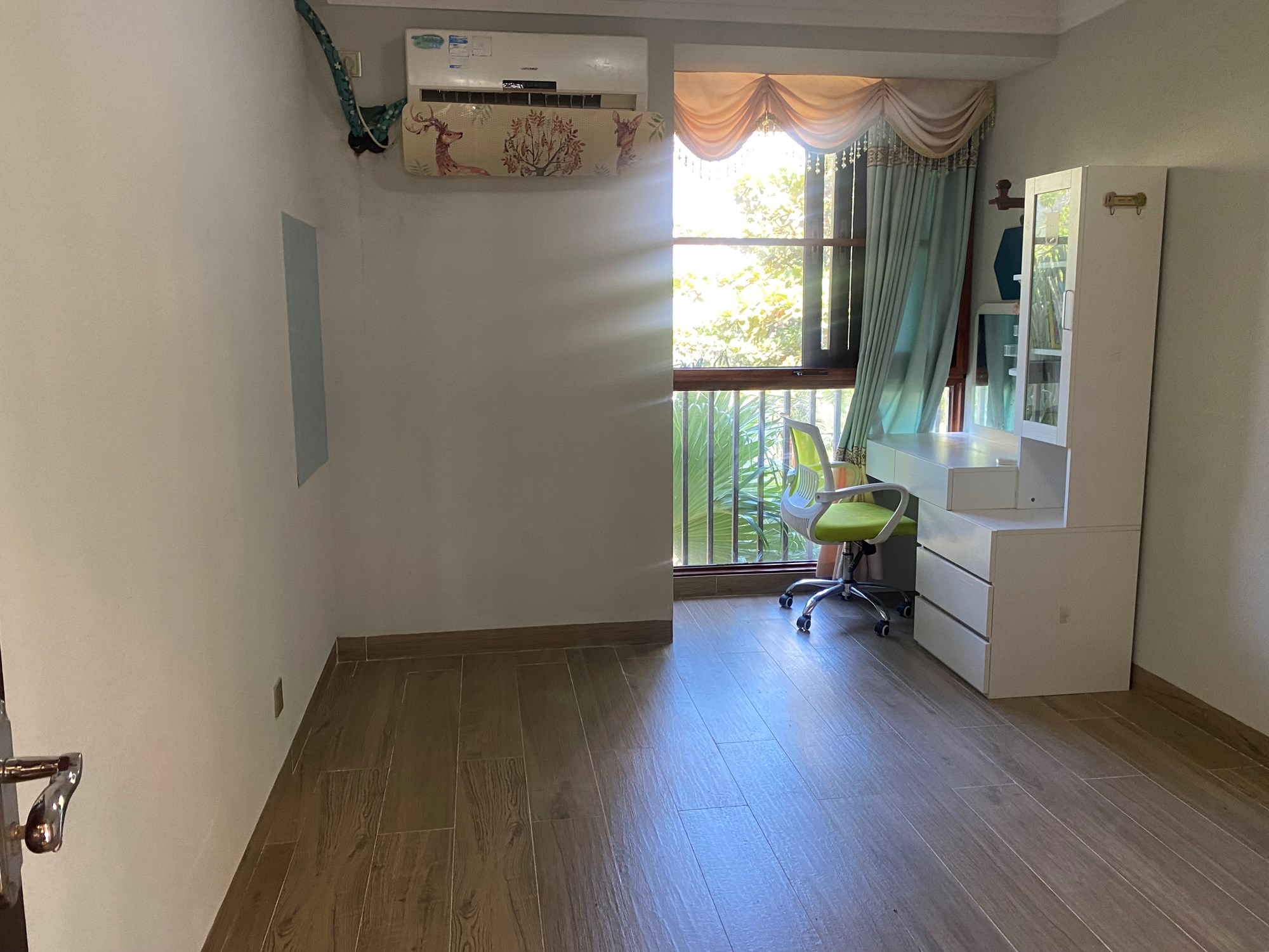 凤凰水城凤凰湾 3室2厅2卫 5000.0元/月 凤凰水城凤凰湾 3室2厅2卫 5000.0元/月室内图