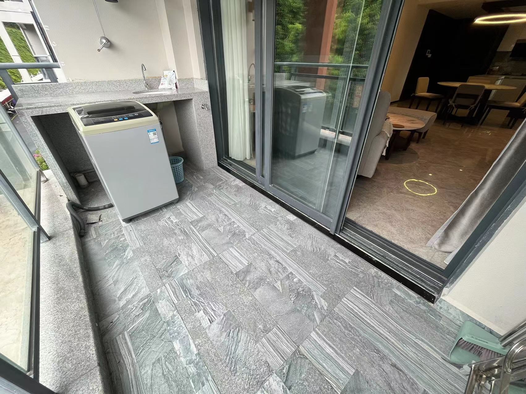 京海成鹿港溪山 3室2厅2卫 360.0万 京海成鹿港溪山 3室2厅2卫 360.0万客厅