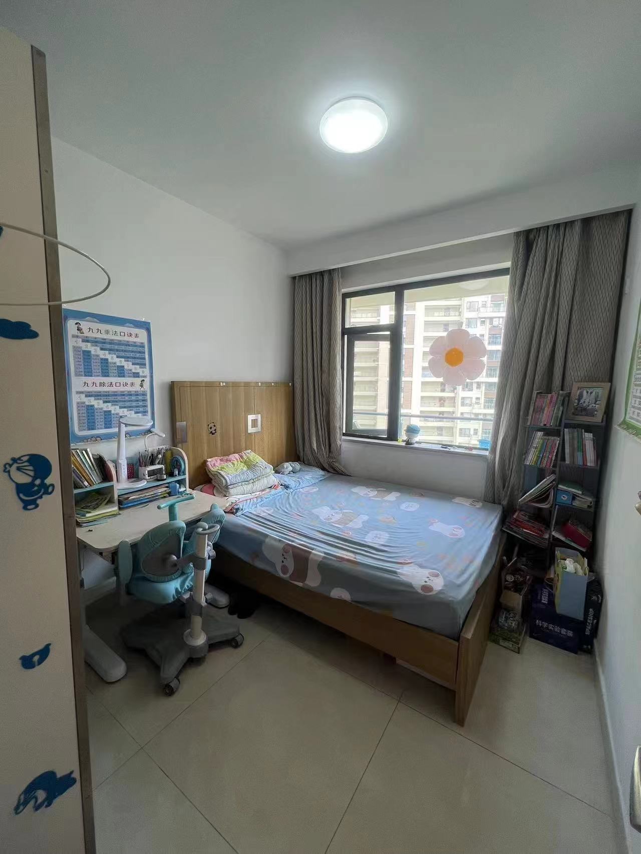 瑞都水郡 2室2厅2卫 180.0万 瑞都水郡 2室2厅2卫 180.0万客厅