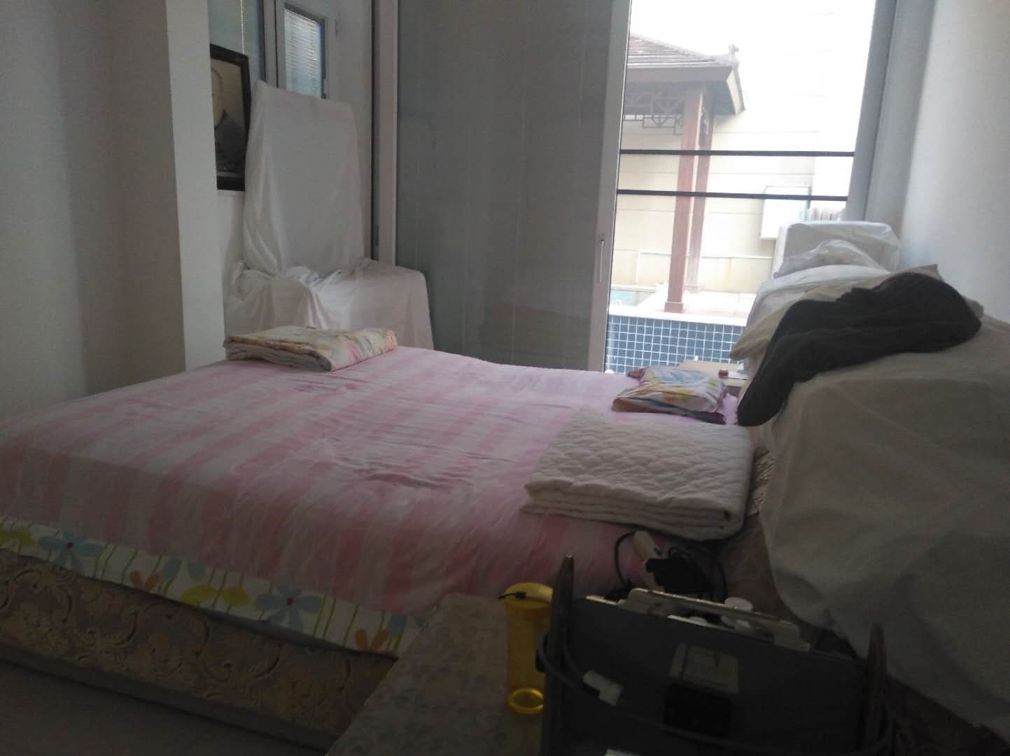 凤凰水城南岸别墅(御景天成) 4室2厅4卫 1000.0万 凤凰水城南岸别墅(御景天成) 4室2厅4卫 1000.0万客厅