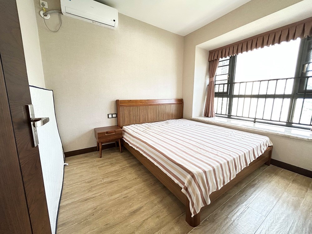 一山湖(一期)  2室2厅1卫    220.0万客厅