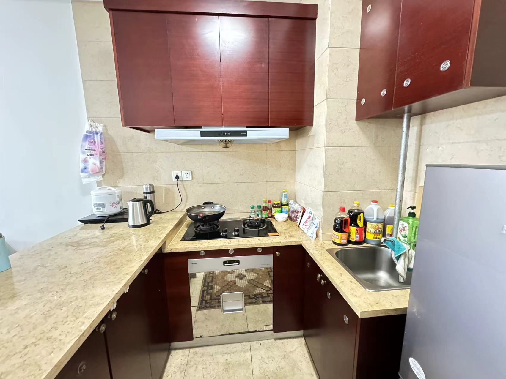 凤凰水城南岸 2室2厅1卫 2200.0元/月 凤凰水城南岸 2室2厅1卫 2200.0元/月室内图