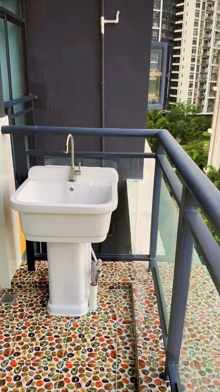卓达东方巴哈马三期自由港湾  3室2厅2卫   250.00万客厅