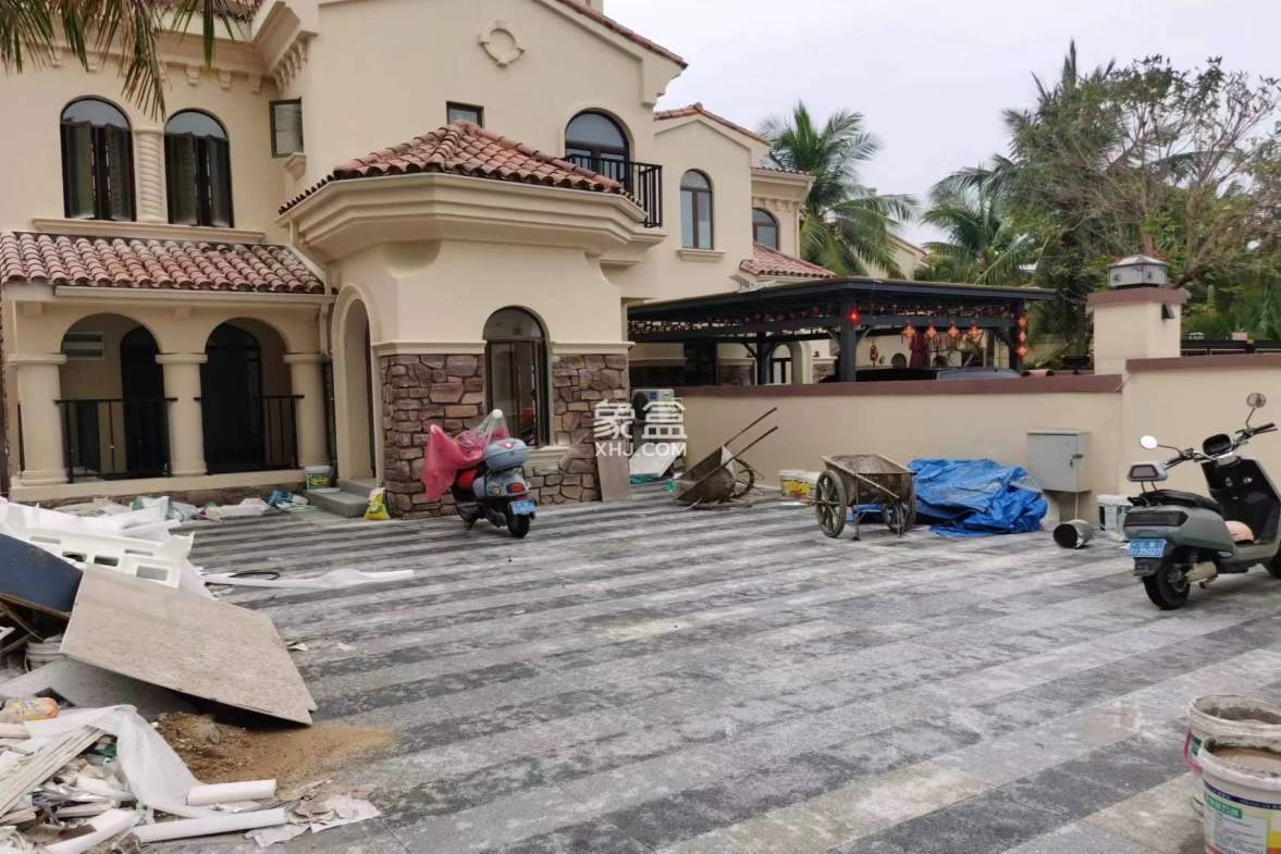 凤凰水城红树湾别墅(新) 5室2厅4卫 1600.0万 凤凰水城红树湾别墅(新) 5室2厅4卫 1600.0万客厅