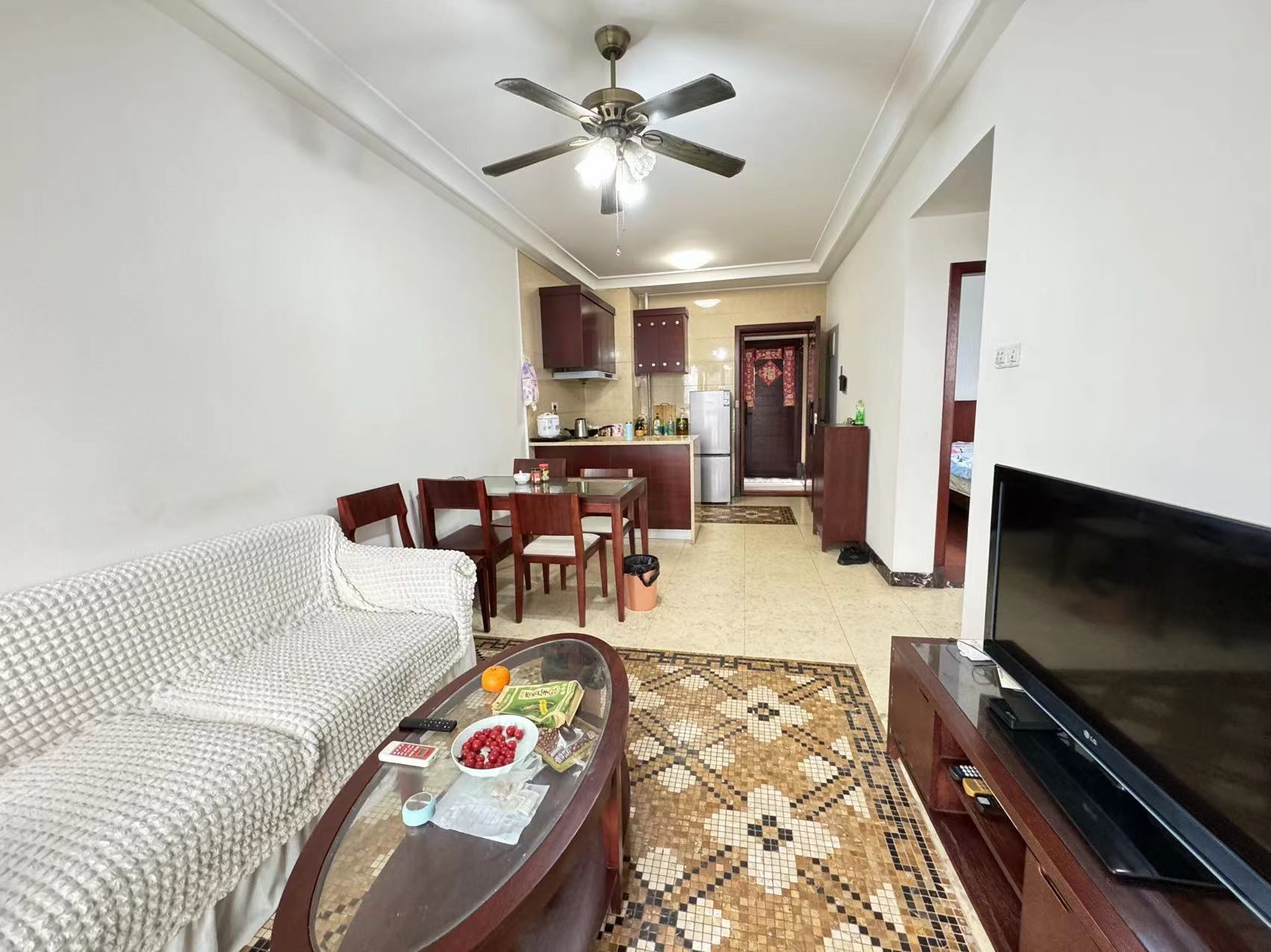 凤凰水城南岸  2室2厅1卫    2200.0元/月 凤凰水城南岸  2室2厅1卫    2200.0元/月