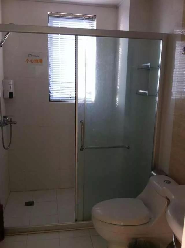 兰海花园三期 2室2厅1卫 560.0万 兰海花园三期 2室2厅1卫 560.0万客厅