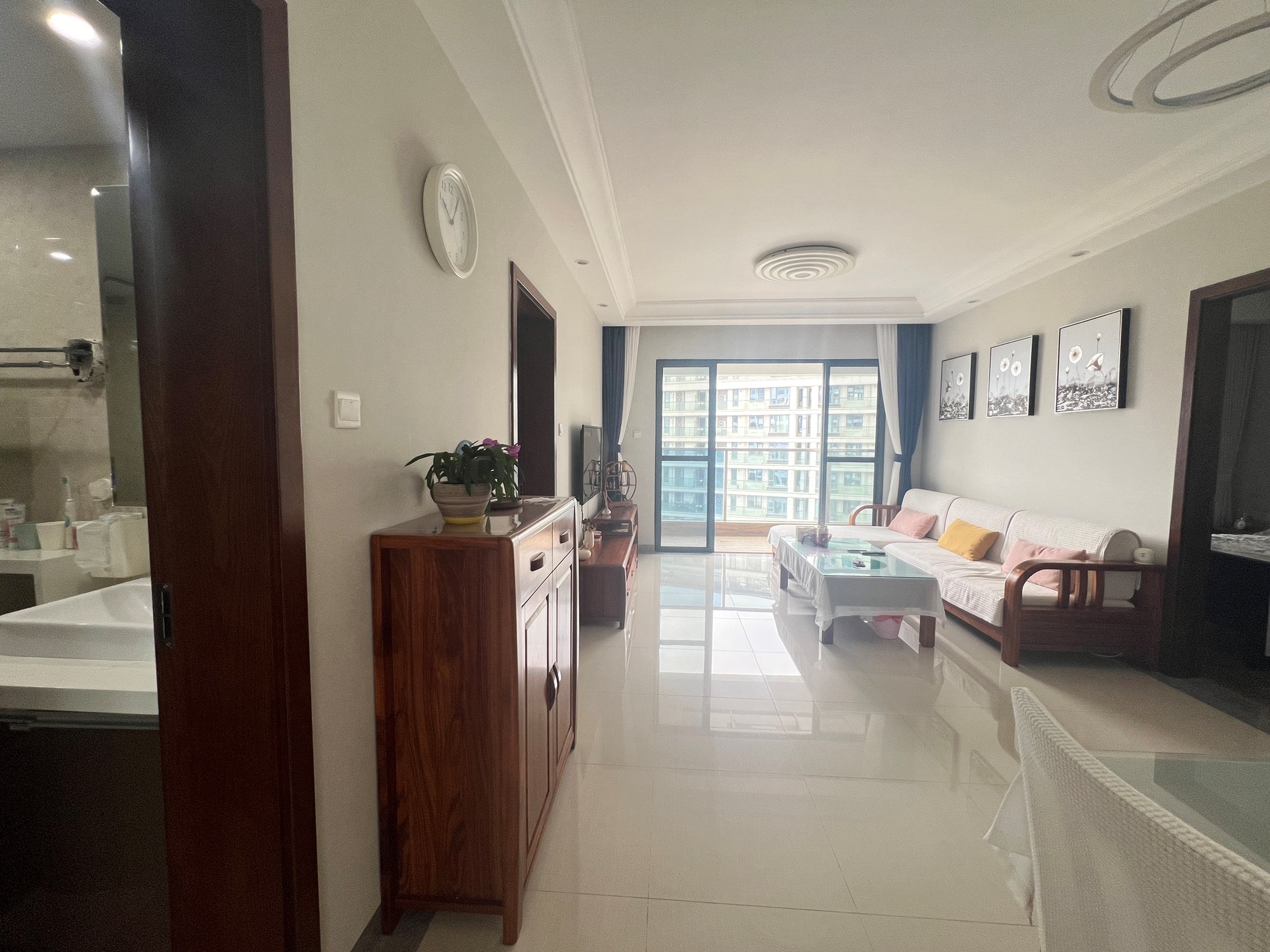 双大山湖湾 2室2厅1卫 235.0万 双大山湖湾 2室2厅1卫 235.0万客厅