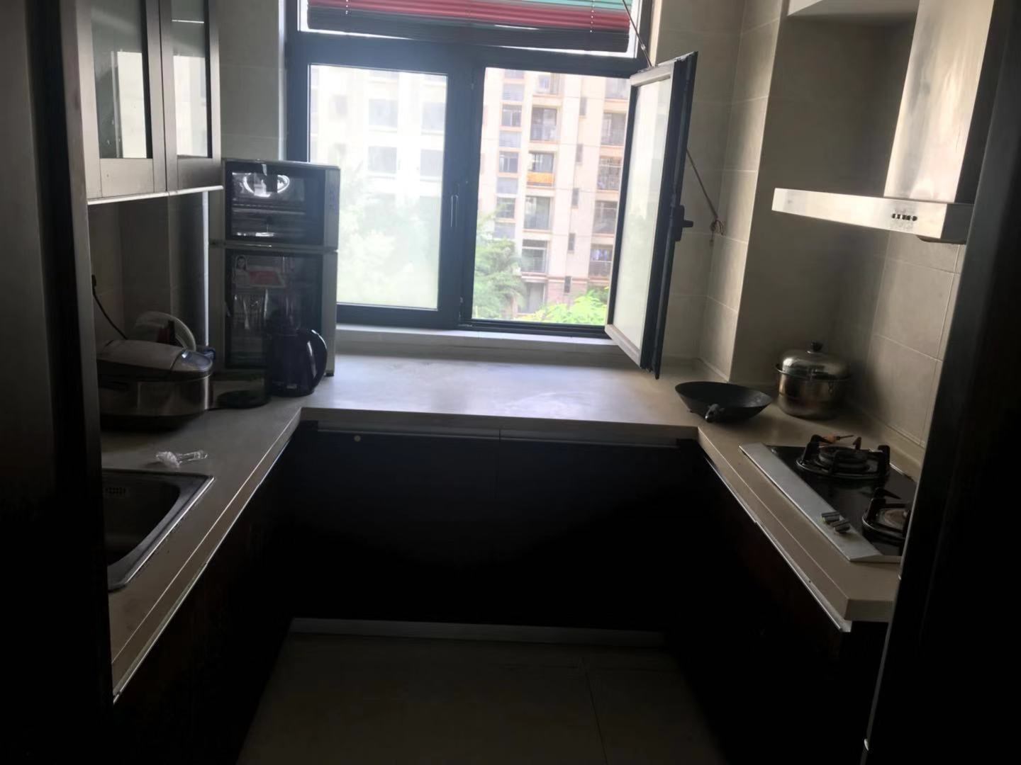 半岛蓝湾 3室2厅2卫 300.0万 半岛蓝湾 3室2厅2卫 300.0万客厅