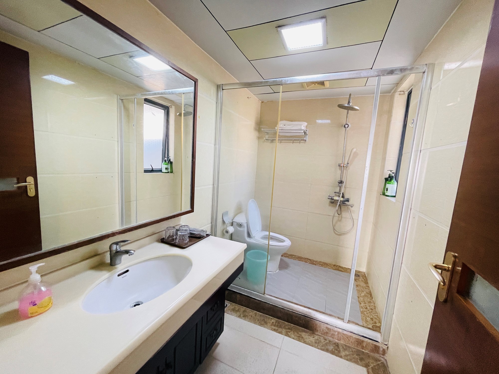 兰海花园三期 3室2厅2卫 1500.0万 兰海花园三期 3室2厅2卫 1500.0万客厅