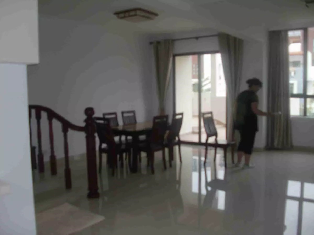 凤凰水城凤凰湾 3室2厅2卫 5500.0元/月 凤凰水城凤凰湾 3室2厅2卫 5500.0元/月室内图