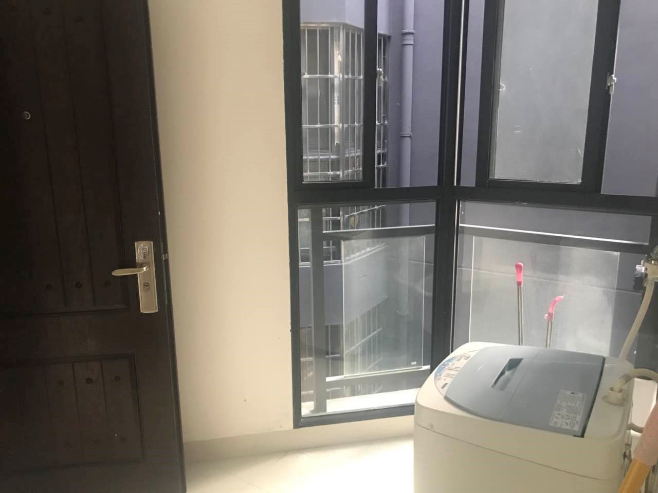 卓达东方巴哈马三期自由港湾 2室1厅1卫 185.0万 卓达东方巴哈马三期自由港湾 2室1厅1卫 185.0万客厅