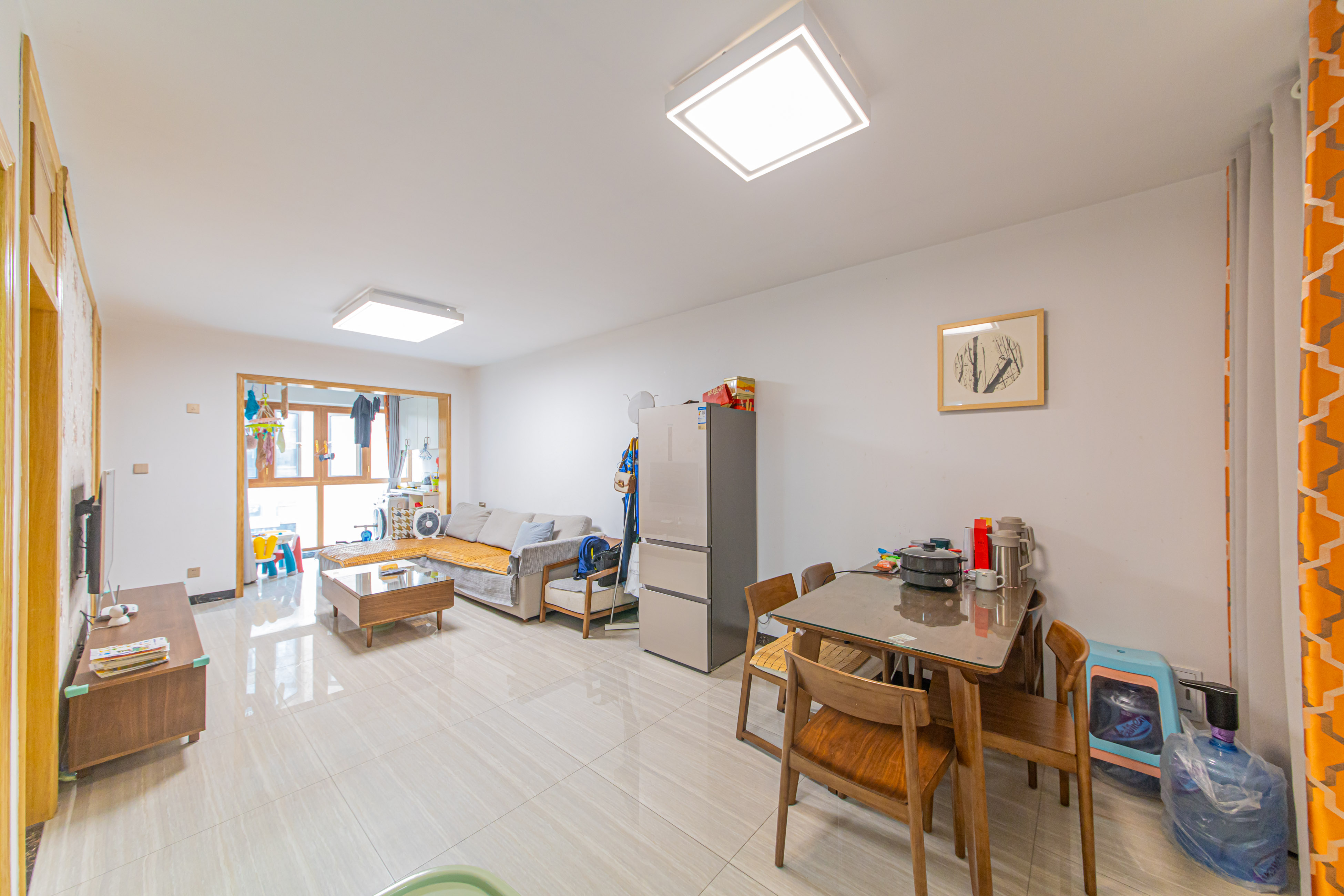 北辰中央公园C区  3室2厅1卫    96.8万 北辰中央公园C区  3室2厅1卫    96.8万客厅