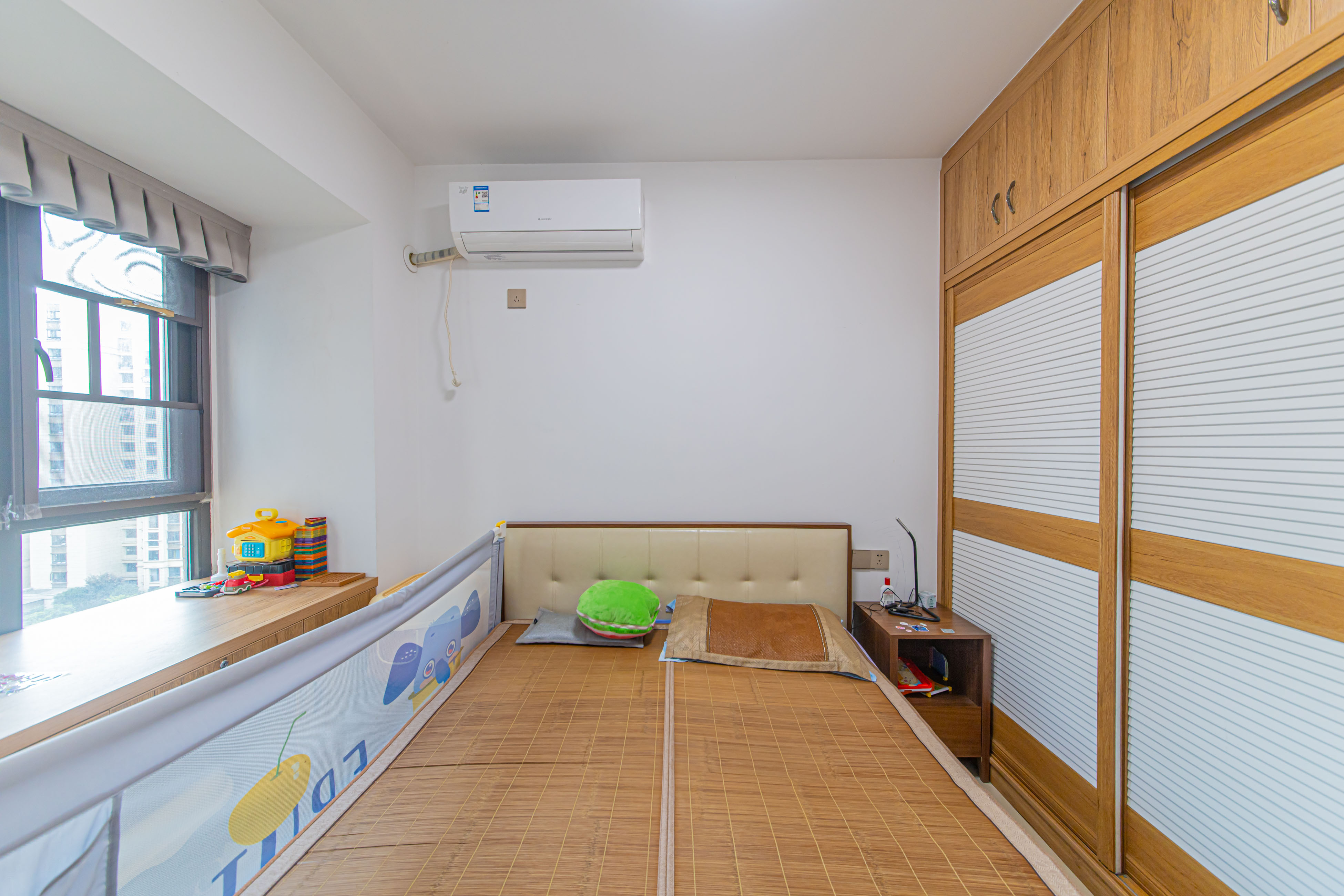 北辰中央公园C区  3室2厅1卫    96.8万 北辰中央公园C区  3室2厅1卫    96.8万卧室