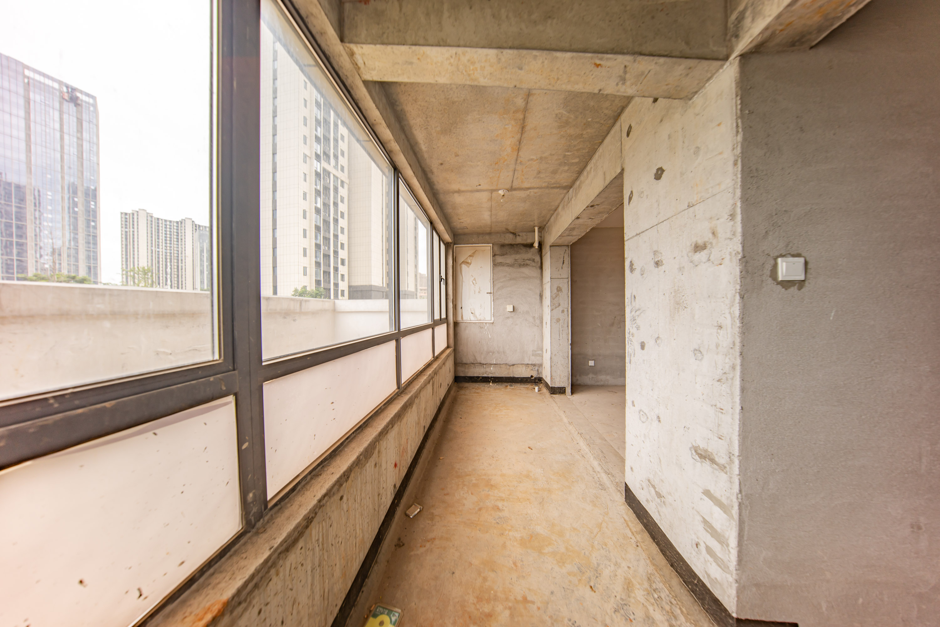 中国铁建京师璟台  3室2厅2卫   99.80万阳台