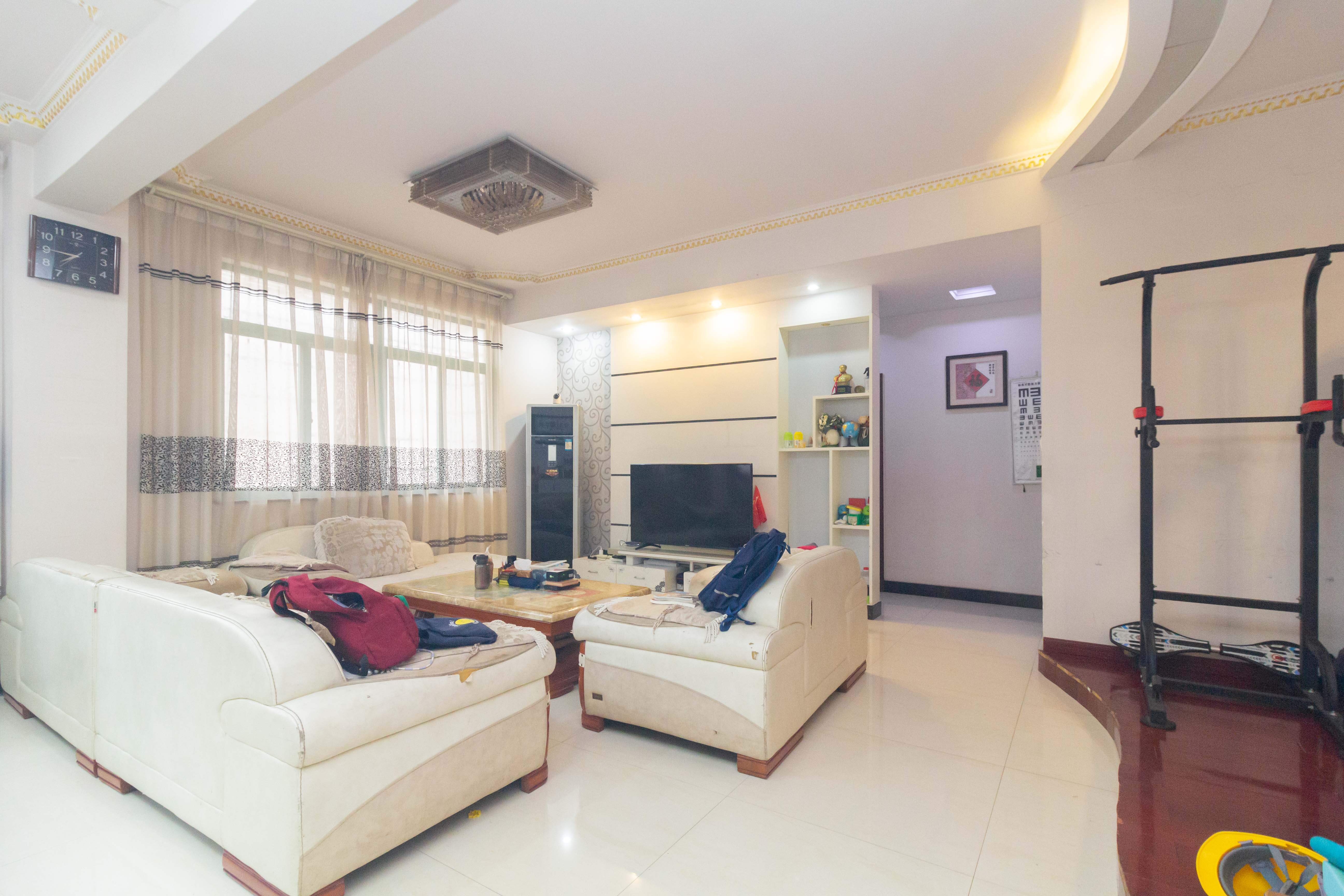 星沙国际物流园/泉星社区 1室0厅0卫 55.0万 星沙国际物流园/泉星社区 1室0厅0卫 55.0万客厅