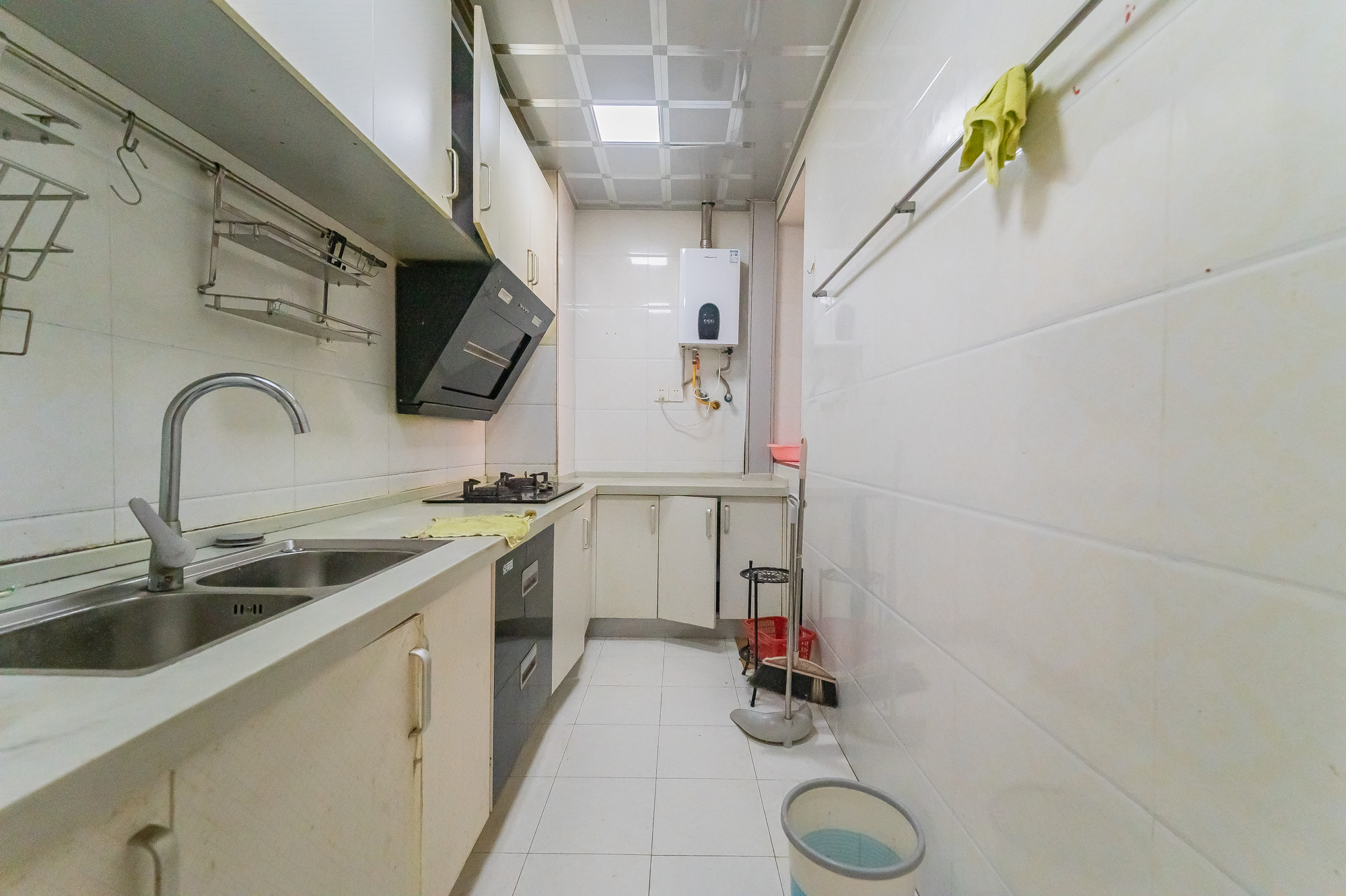 深业睿城  3室2厅1卫    59.8万 深业睿城  3室2厅1卫    59.8万厨房