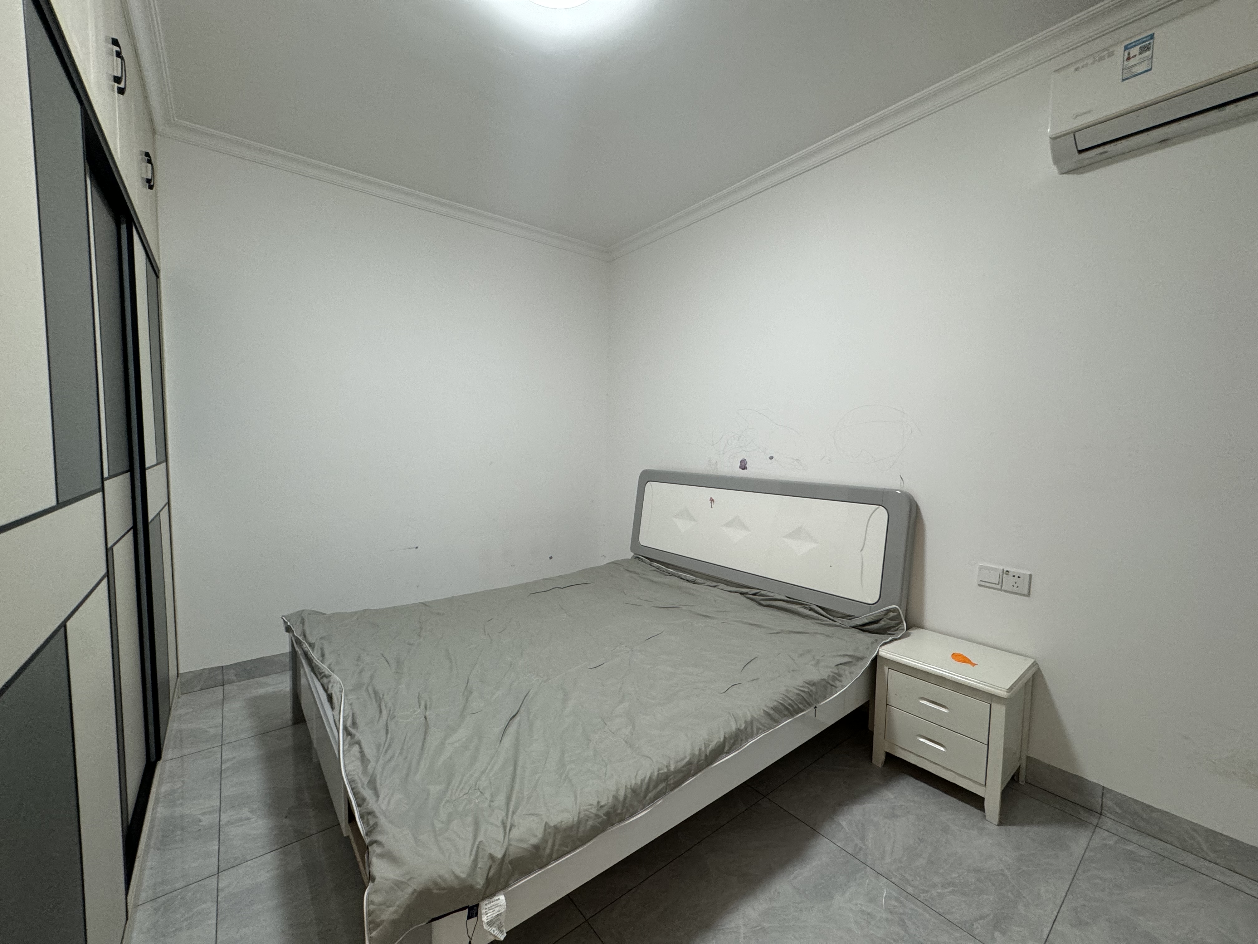 山水洲城华晨第一城  2室2厅1卫    46.0万 山水洲城华晨第一城  2室2厅1卫    46.0万室内图