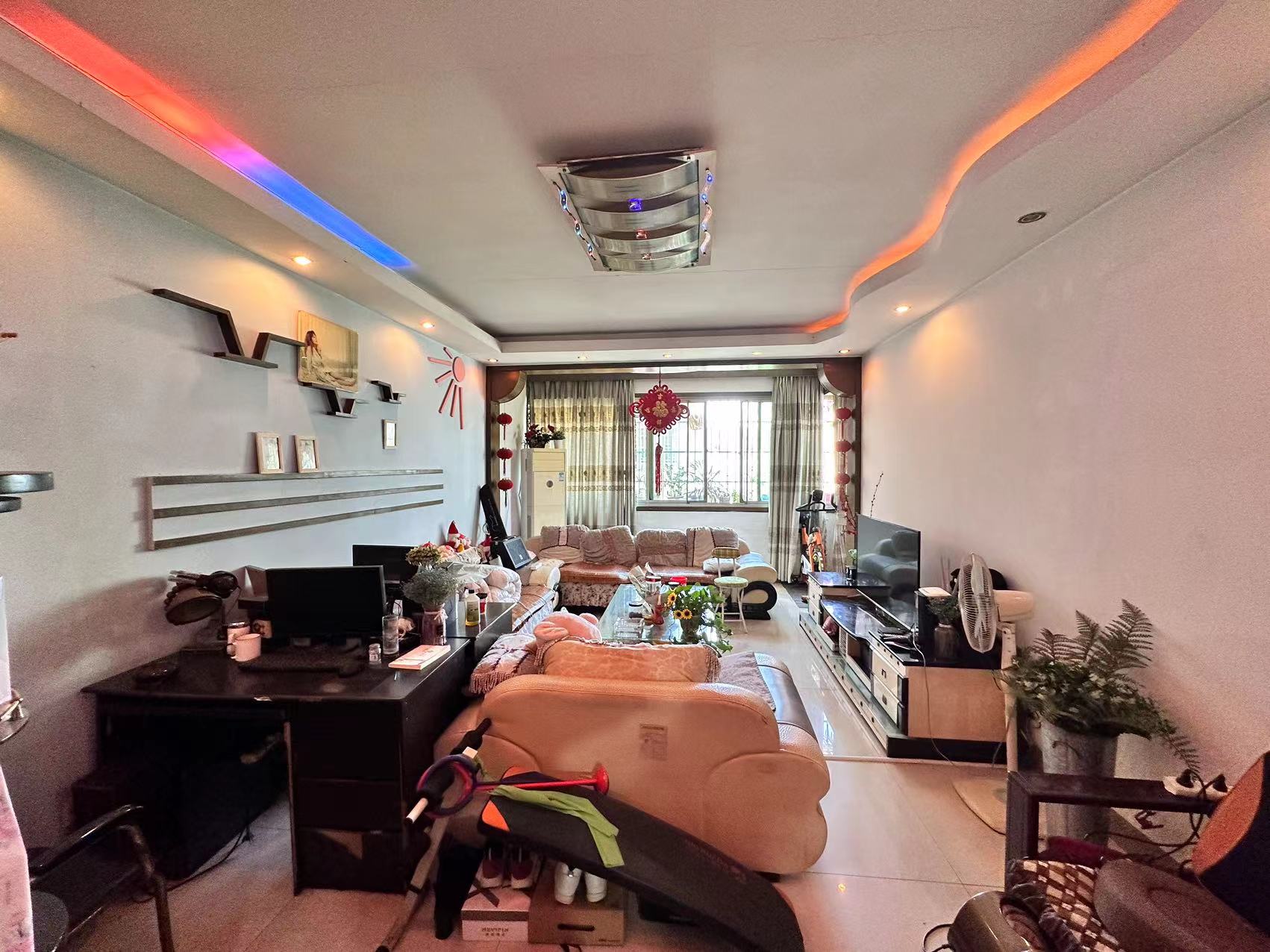 亲和府 3室2厅2卫 49.8万 亲和府 3室2厅2卫 49.8万室内图