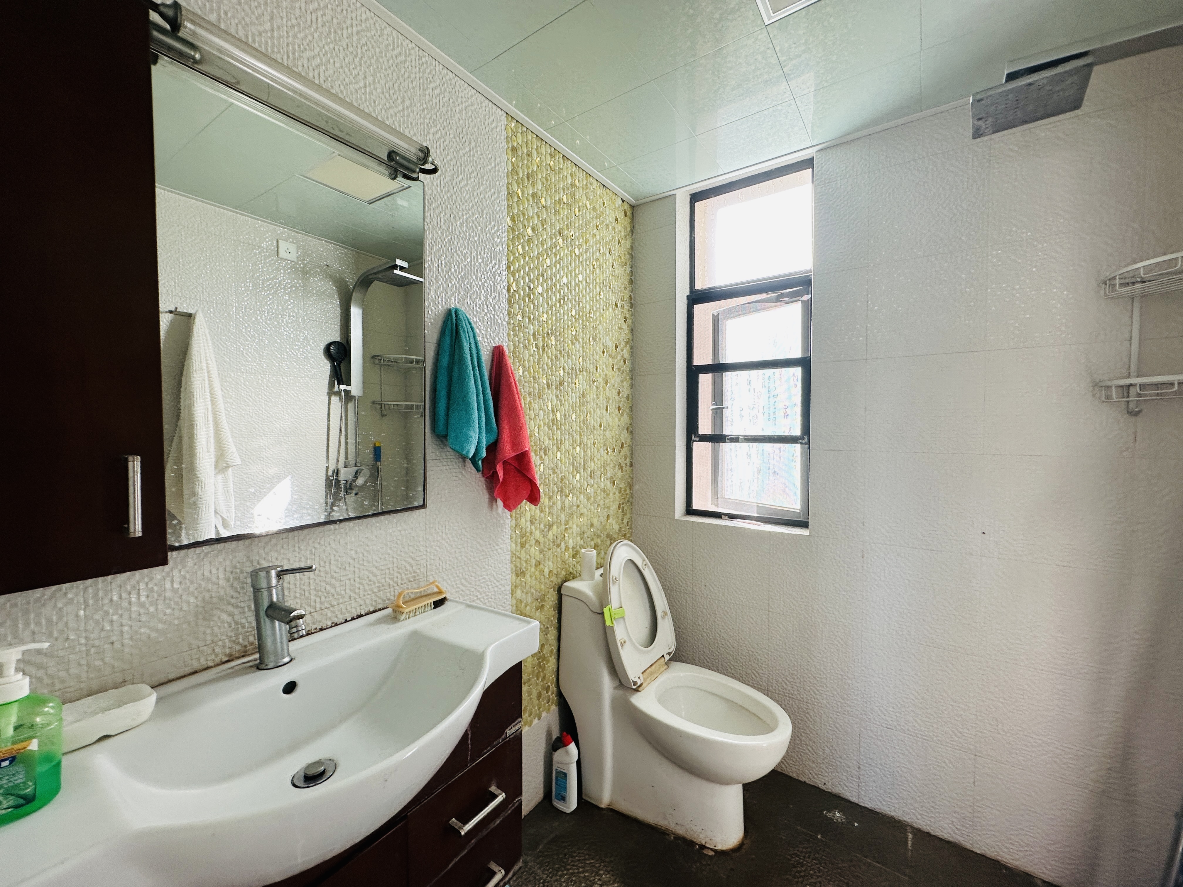 万达广场骏豪仕家(万达公馆) 3室2厅1卫 136.0万 万达广场骏豪仕家(万达公馆) 3室2厅1卫 136.0万卫生间