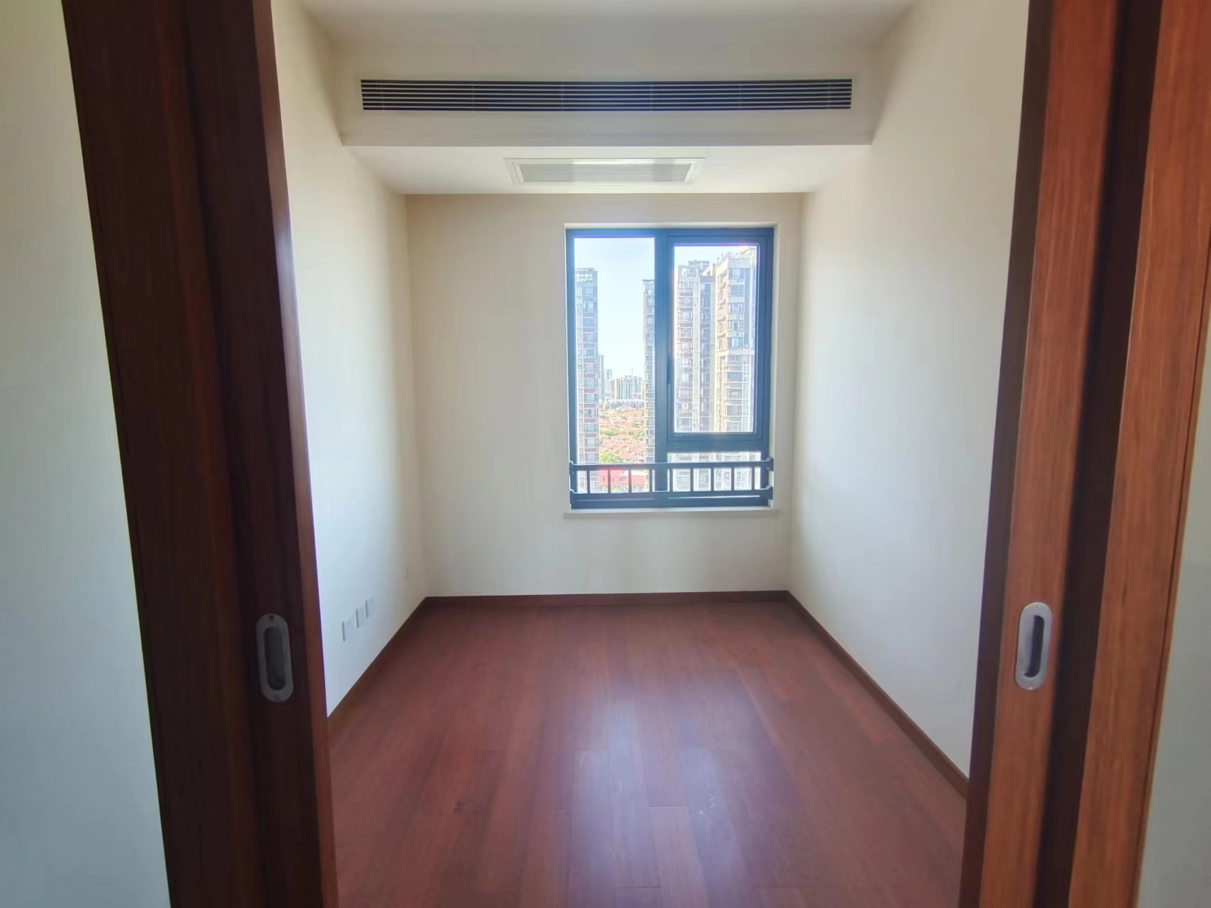 晋合湘水湾四期 4室2厅2卫 125.0万 晋合湘水湾四期 4室2厅2卫 125.0万室内图