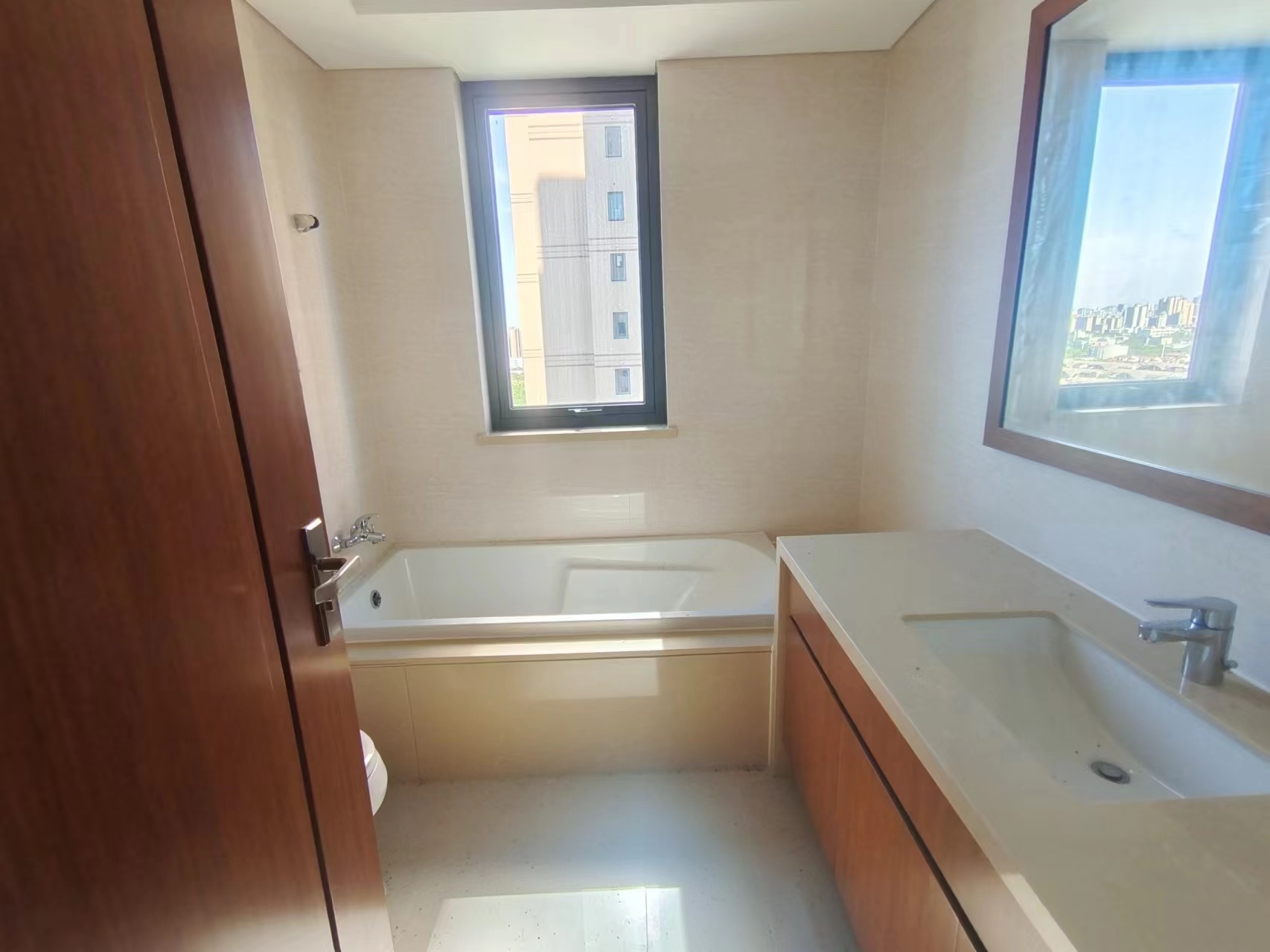 晋合湘水湾四期 4室2厅2卫 125.0万 晋合湘水湾四期 4室2厅2卫 125.0万室内图