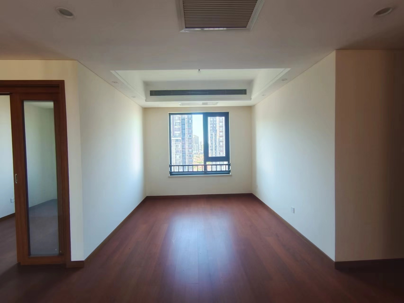 晋合湘水湾四期 4室2厅2卫 125.0万 晋合湘水湾四期 4室2厅2卫 125.0万室内图