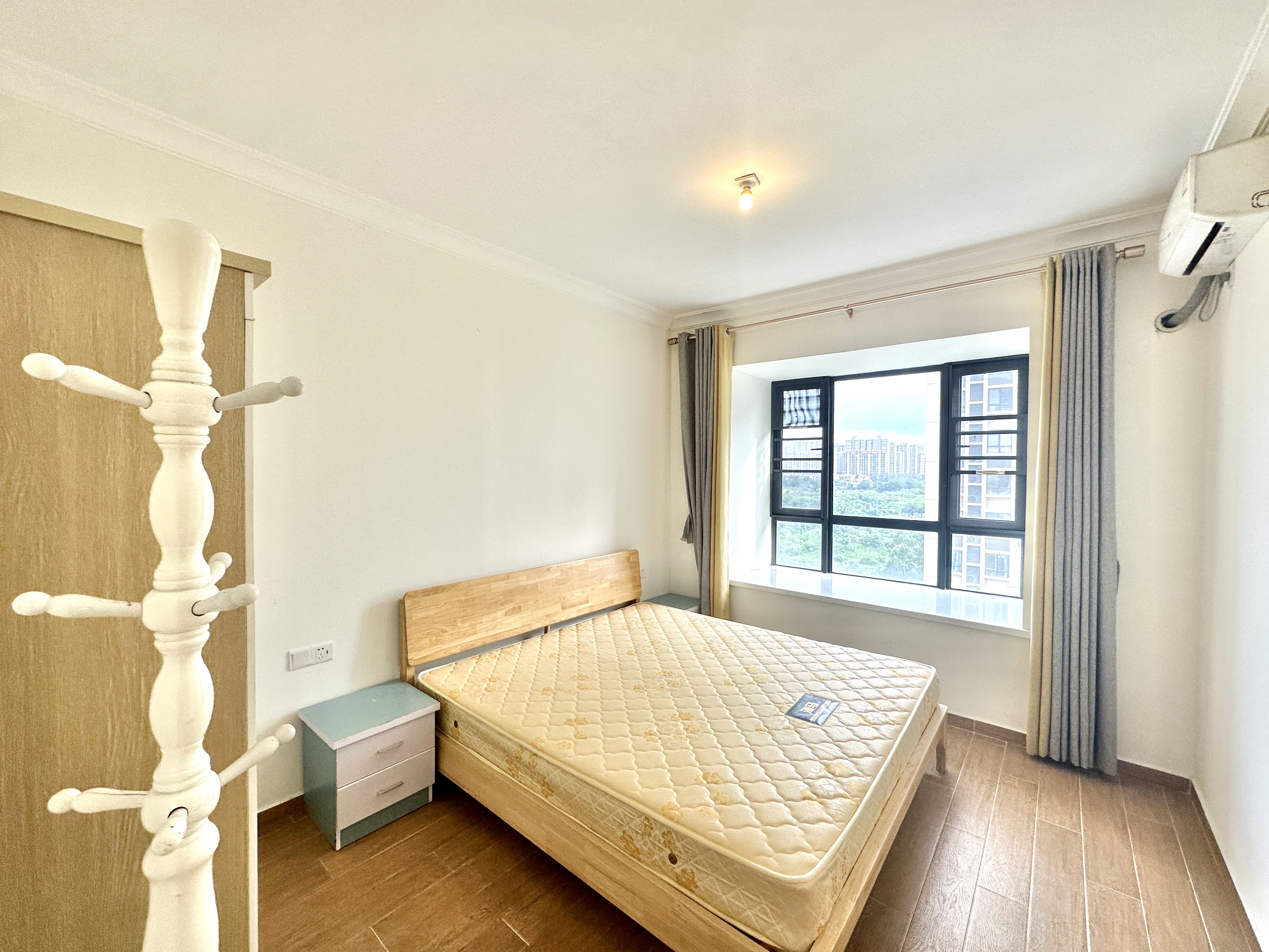 万达广场骏豪仕家(万达公馆) 1室1厅1卫 55.0万 万达广场骏豪仕家(万达公馆) 1室1厅1卫 55.0万卧室