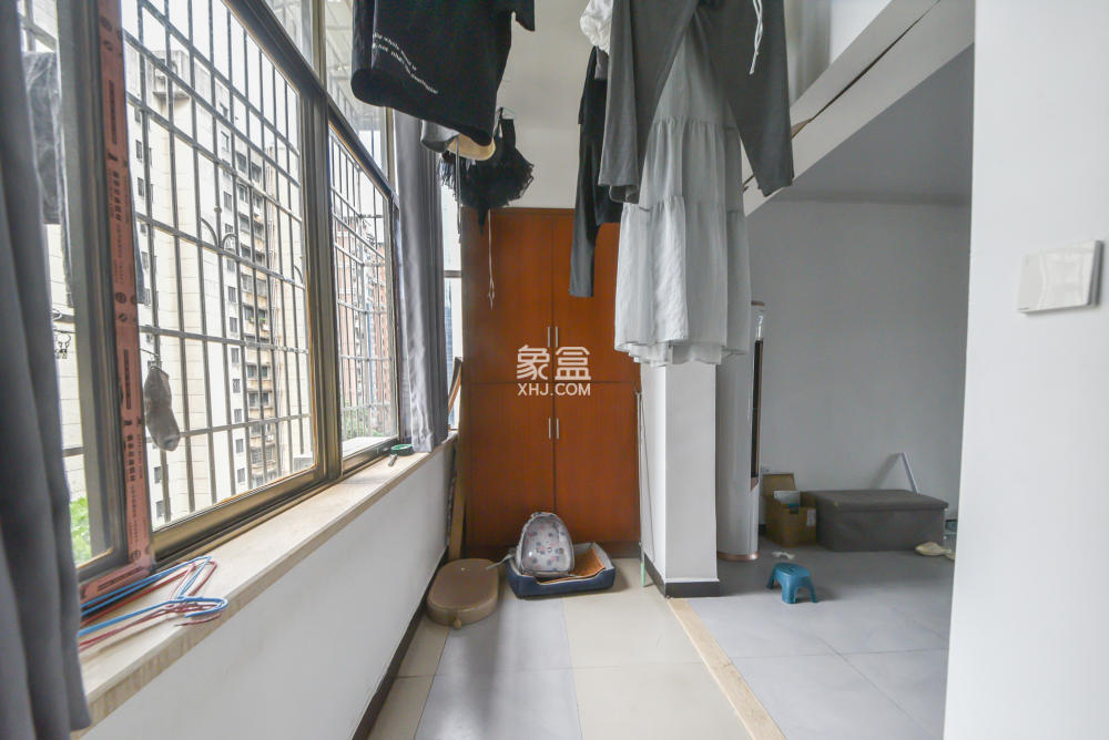 湖南廣播電視學(xué)校宿舍  2室2廳1衛(wèi)   46.00萬