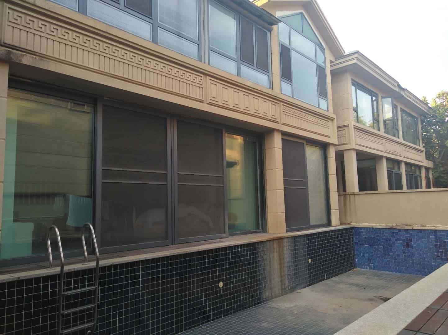 凤凰水城南岸别墅(御景天成) 4室2厅4卫 1000.0万 凤凰水城南岸别墅(御景天成) 4室2厅4卫 1000.0万客厅