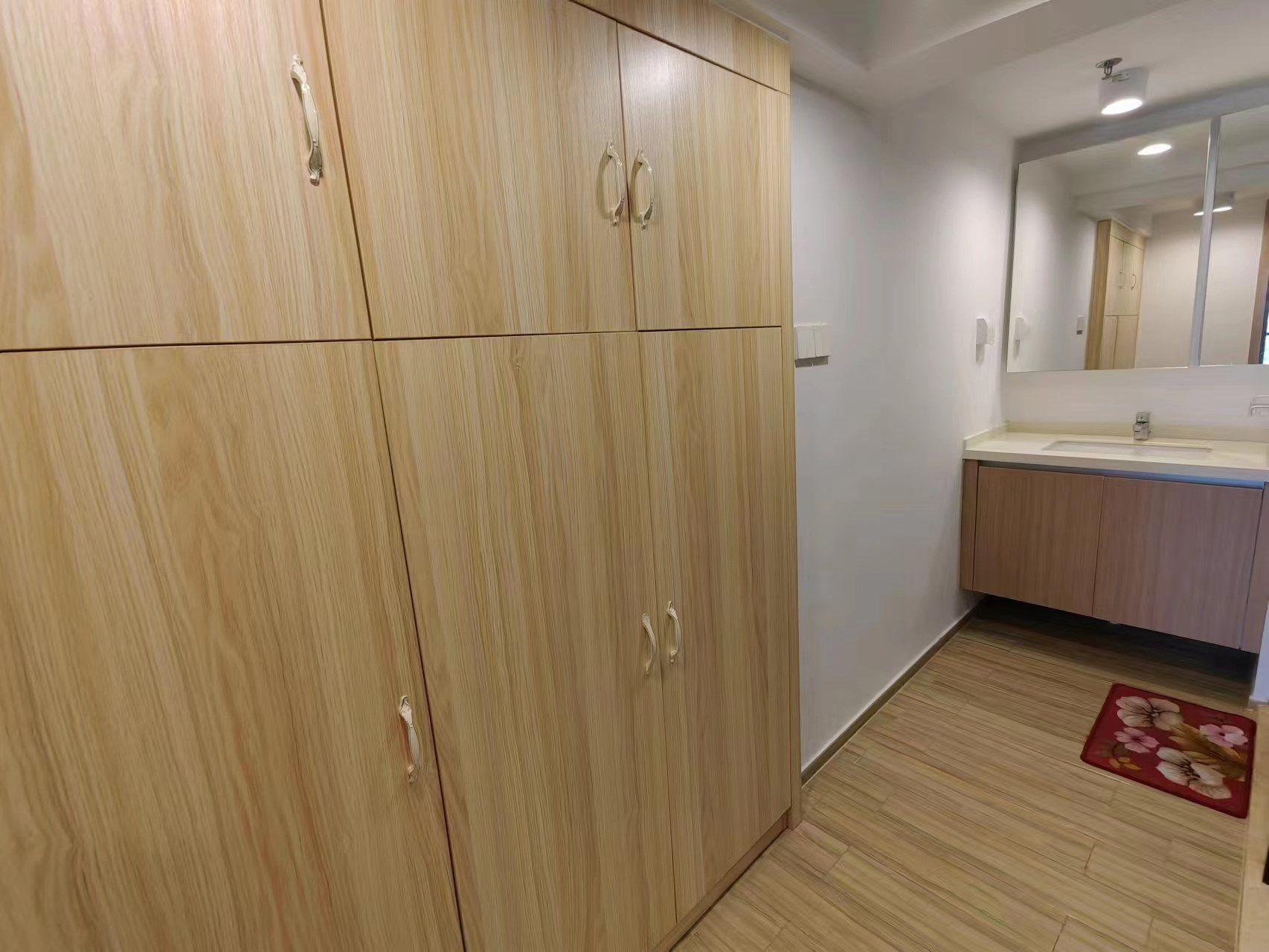 万科湖畔二期 1室1厅1卫 115.0万 万科湖畔二期 1室1厅1卫 115.0万客厅