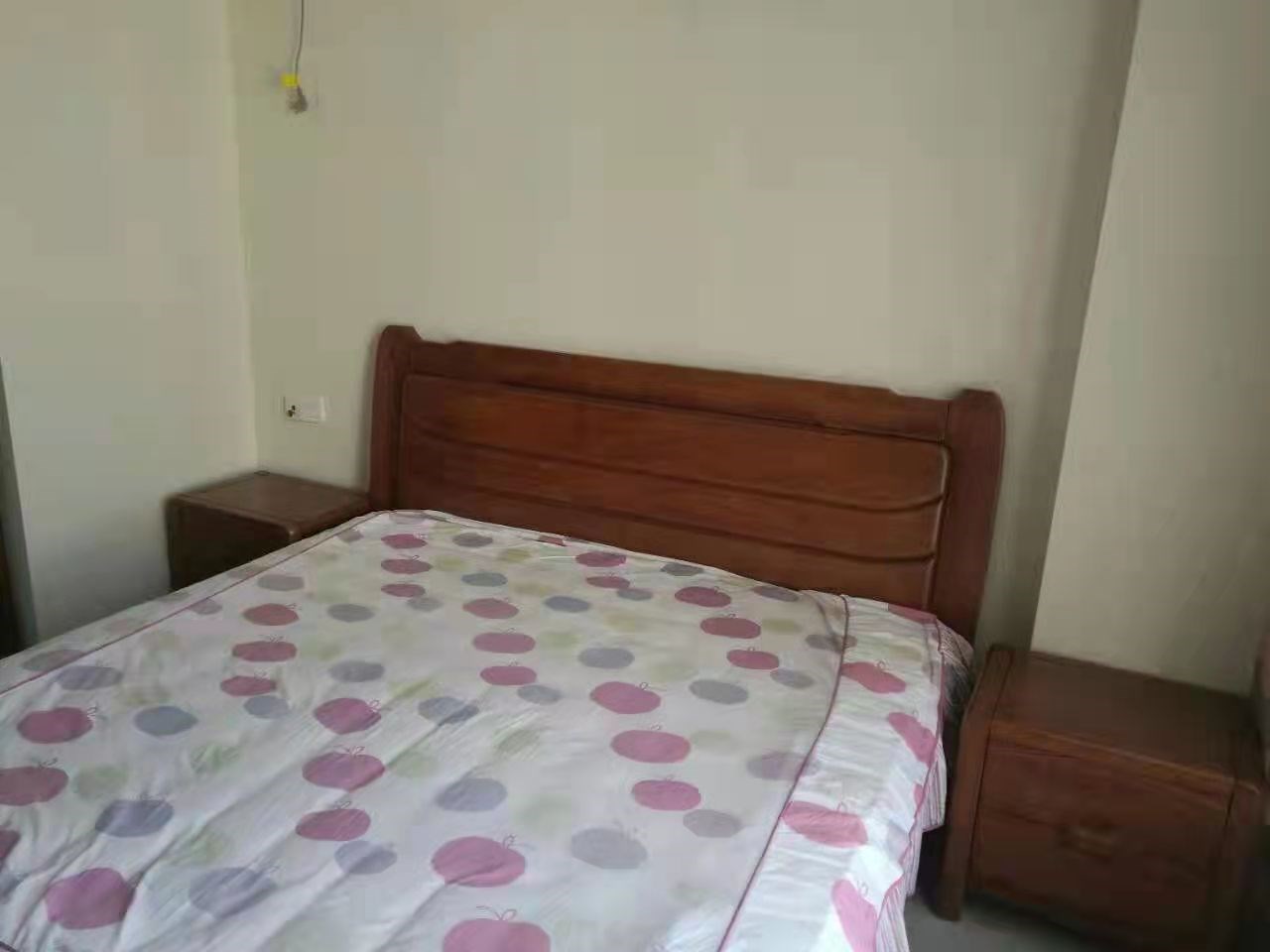 清平乐西郡 3室2厅1卫 180.0万 清平乐西郡 3室2厅1卫 180.0万客厅