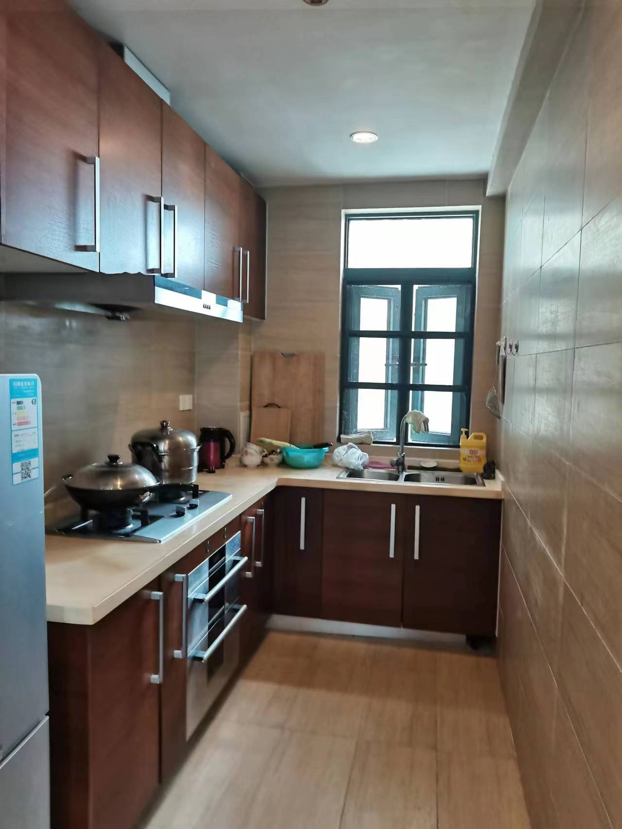 25度阳光 3室2厅1卫 5000.0元/月 25度阳光 3室2厅1卫 5000.0元/月室内图