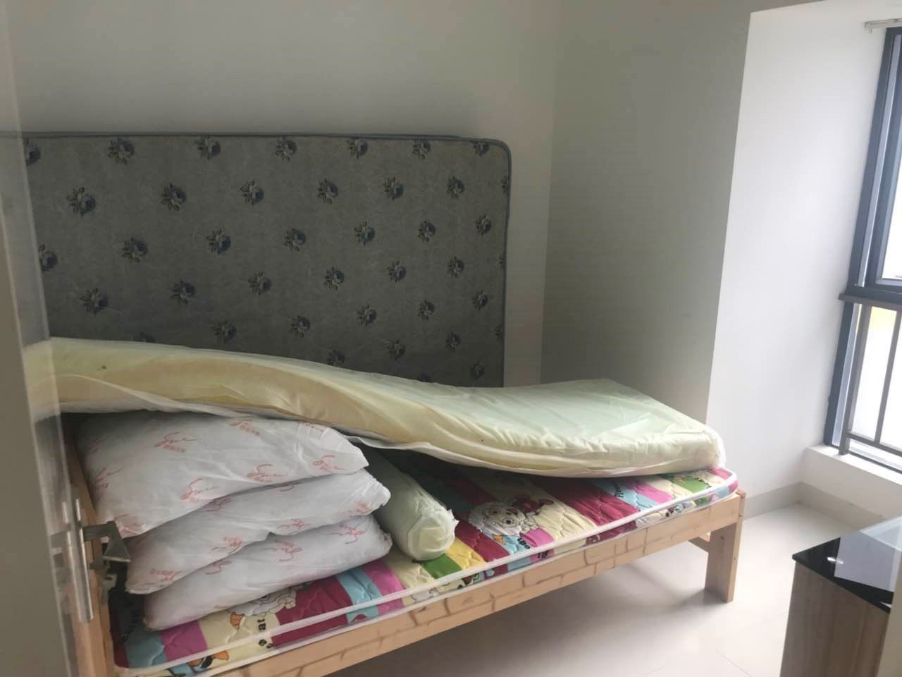 卓达东方巴哈马三期自由港湾 2室1厅1卫 185.0万 卓达东方巴哈马三期自由港湾 2室1厅1卫 185.0万客厅